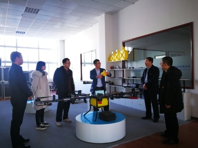 物電學(xué)院教工二支部 “黨員博士服務(wù)團(tuán)”深入企業(yè)一線，以科技咨詢服務(wù)賦能產(chǎn)業(yè)升級(jí)